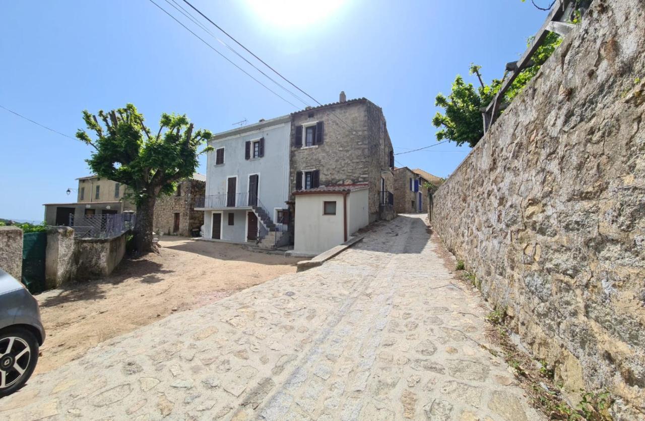 Maison De Vacances Renno Exterior photo